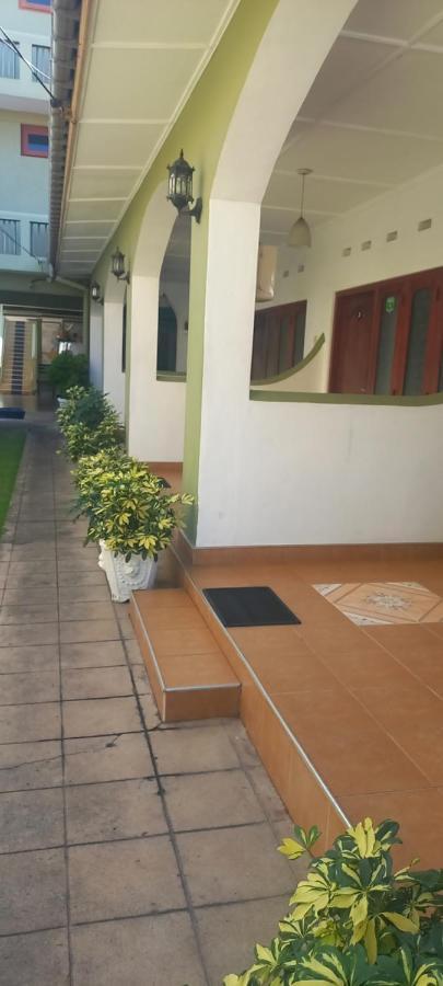 Ocean View Tourist Guest House At Negombo Beach Near The Airport Bagian luar foto