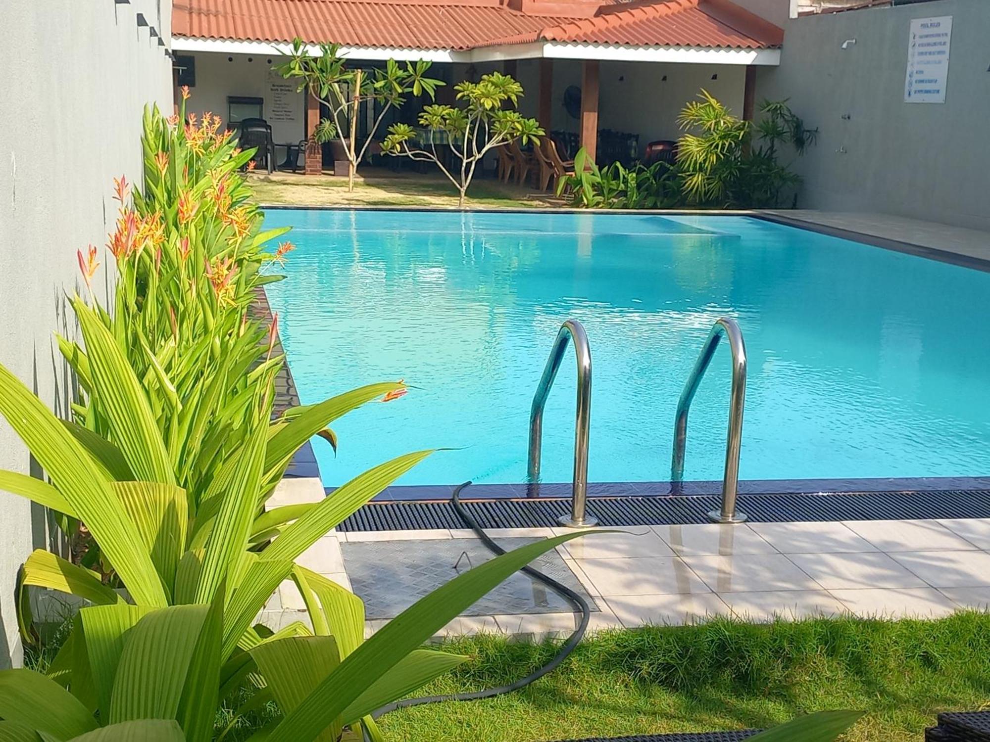 Ocean View Tourist Guest House At Negombo Beach Near The Airport Bagian luar foto
