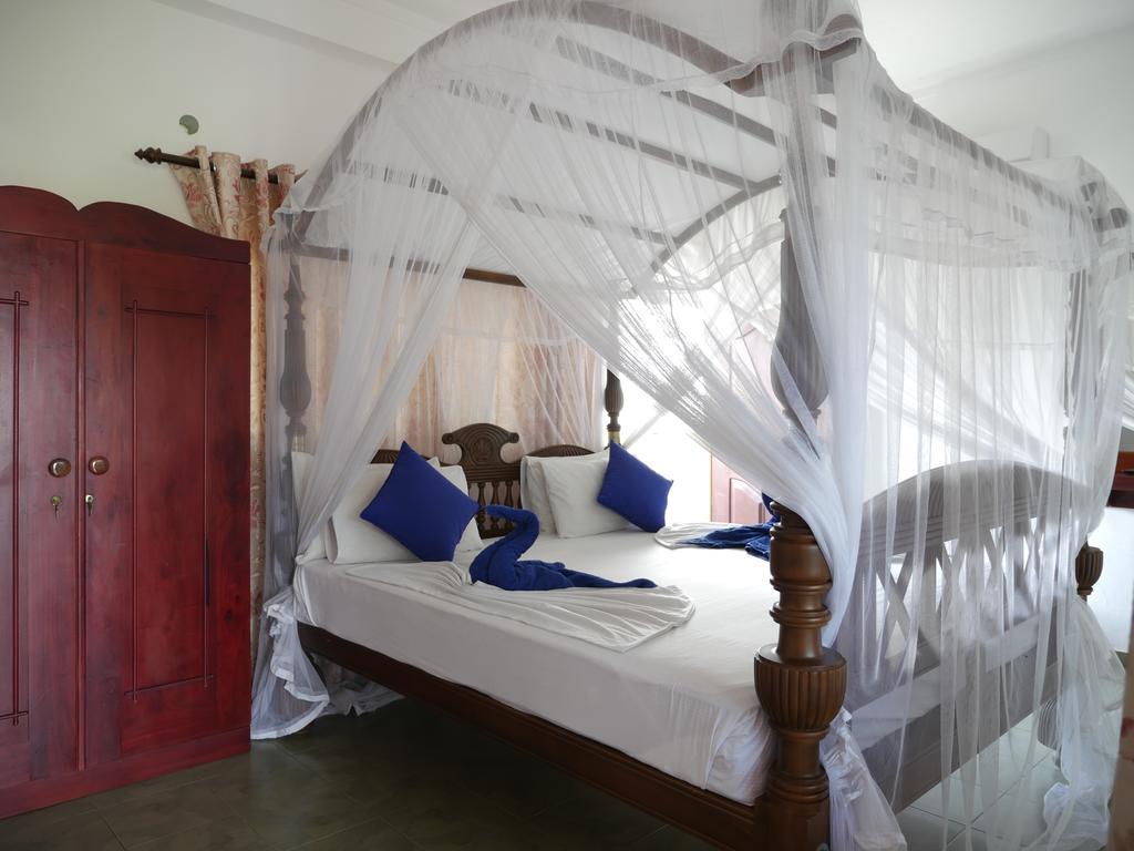 Ocean View Tourist Guest House At Negombo Beach Near The Airport Bagian luar foto