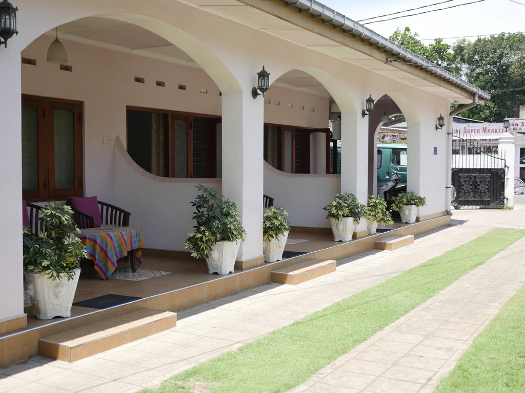 Ocean View Tourist Guest House At Negombo Beach Near The Airport Bagian luar foto